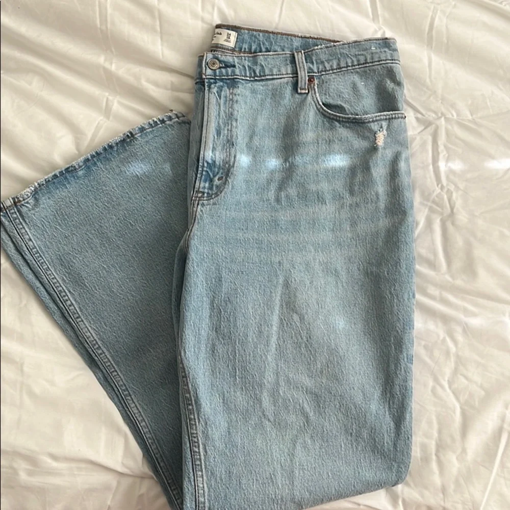 Abercrombie Vintage Flare Jeans - Picture 3 of 14